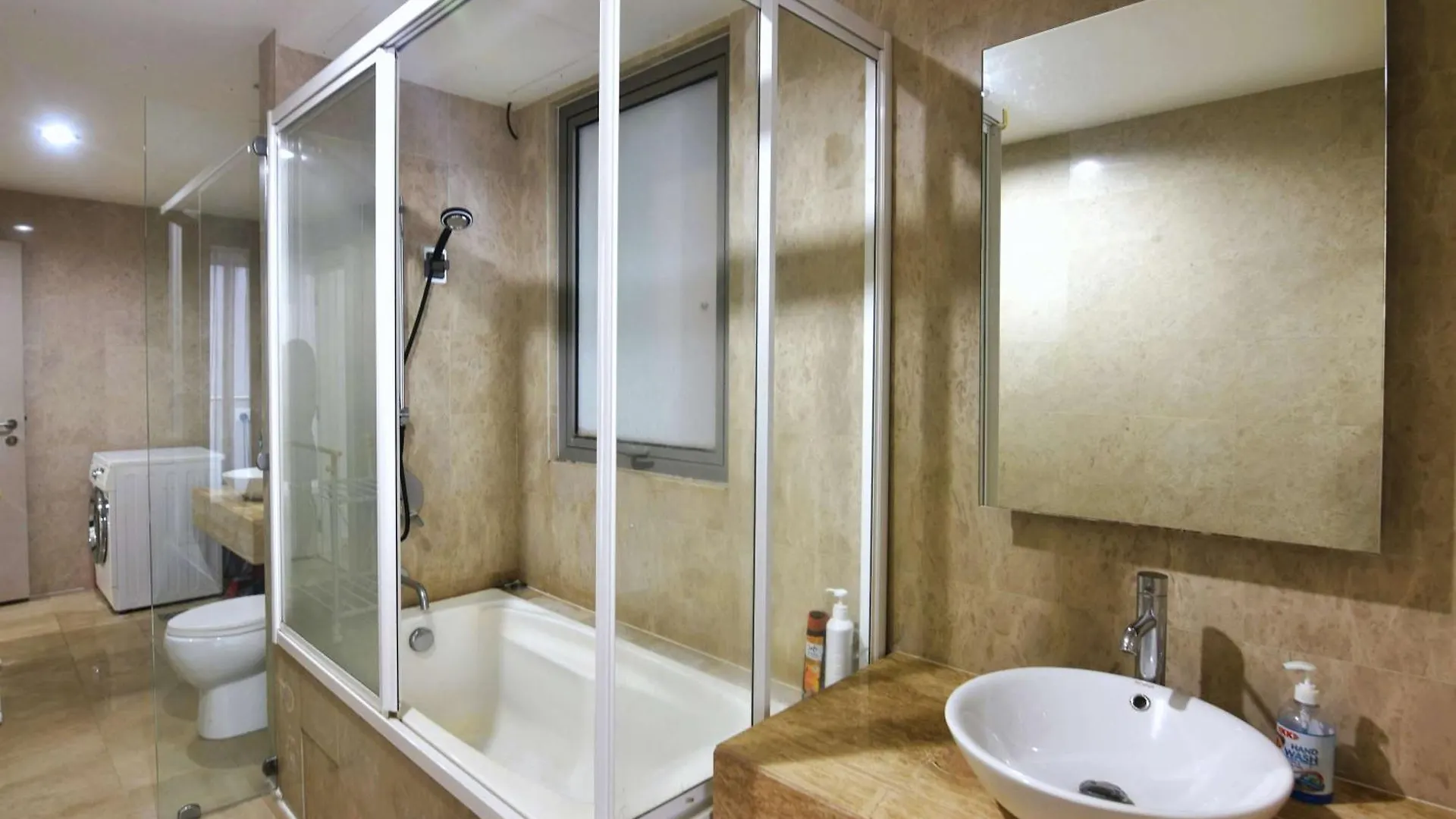 Modern 2Br Fairlane Retreat Steps From Lot 10 Apartment Kuala Lumpur Malaysia